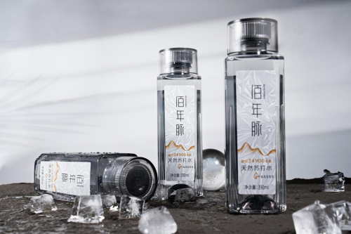 佰年脉天然苏打水成医联体大会焦点,以其卓越品质与健康功效获好评