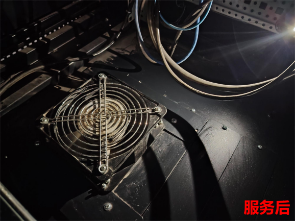 �й����Ʒ�ʱ��ϡ�������֮������ɽ��վ��������Ʒ�ʣ�����ů����