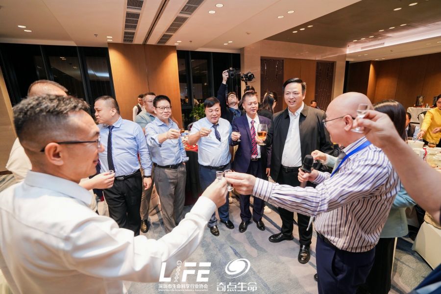 林超龙董事长庆功宴 林超龙董事长庆功宴