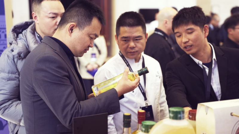 齐云山高油酸山茶油亮相黑珍珠餐厅食材展----开启健康烹饪新潮流