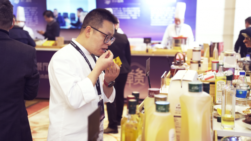 齐云山高油酸山茶油亮相黑珍珠餐厅食材展----开启健康烹饪新潮流