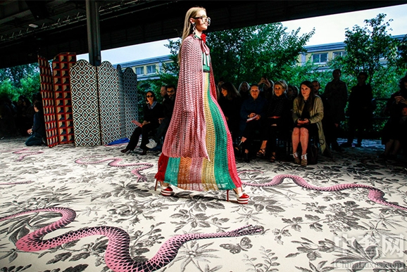 米兰时装周抛开古板形象 展现四大新亮点