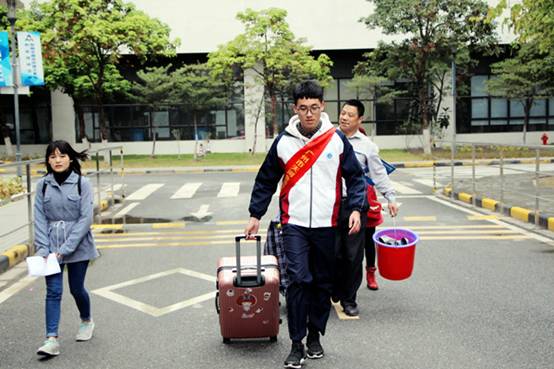 说明: D:\2017年1月-6月\6月\金领人30个幸福瞬间\新建文件夹\9.jpg