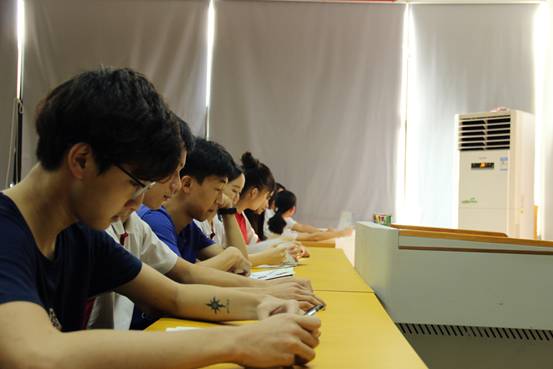 说明: D:\2017年1月-6月\6月\金领人30个幸福瞬间\定\1.jpg