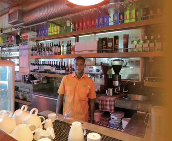 南非数百年饮酒文化:品酒不拼酒享受生活(图)