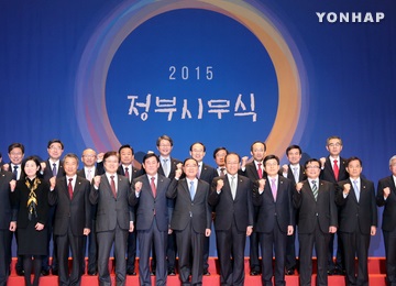 ����������ʼ��ʽ�����ƽ�Ŭ�����Ƴ�����ϵ