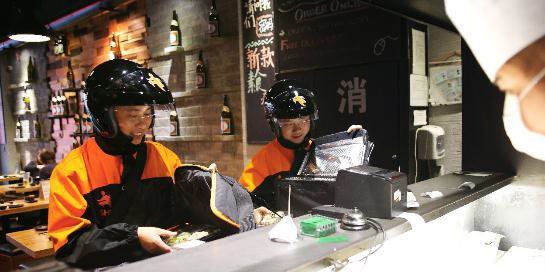 食派士上线到店堂食服务,打造“外卖+堂食”全场景营销