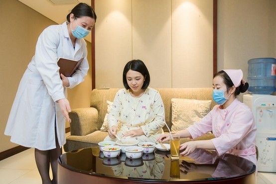 致敬驰援武汉一线医护 巍阁月子中心多重回馈相赠