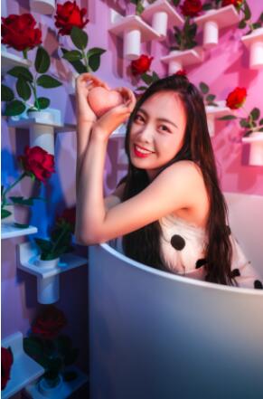 香港INFINITE浴室品牌全力打造,深圳首家浴室主题咖啡厅10