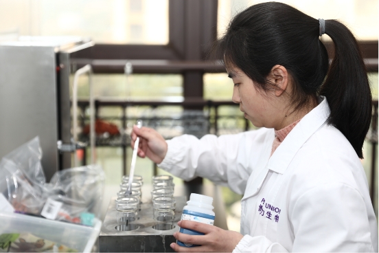 探访iChew爱乐纯国际高标准工厂,揭秘宠物高品质产品背后硬实力